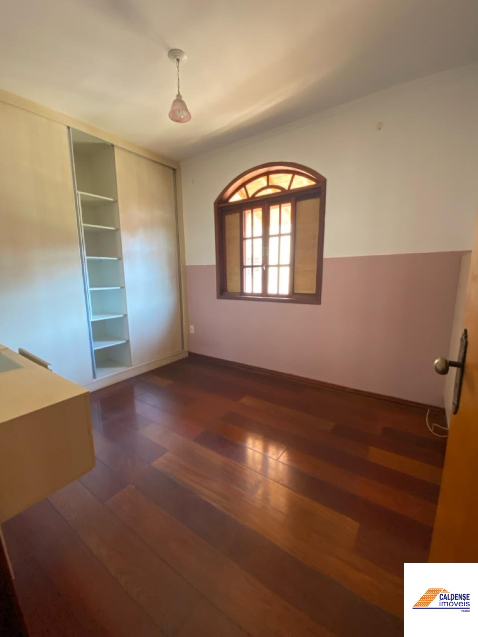 Casa à venda com 3 quartos, 300m² - Foto 6