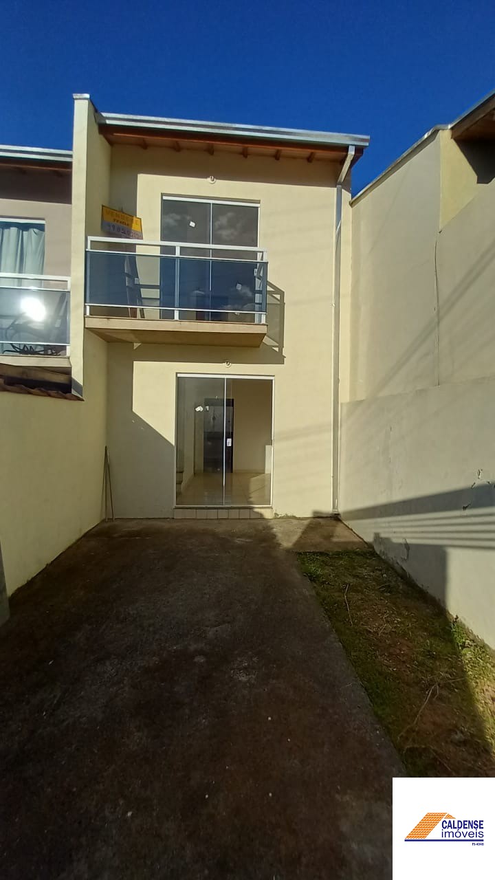 Casa à venda com 2 quartos, 90m² - Foto 9