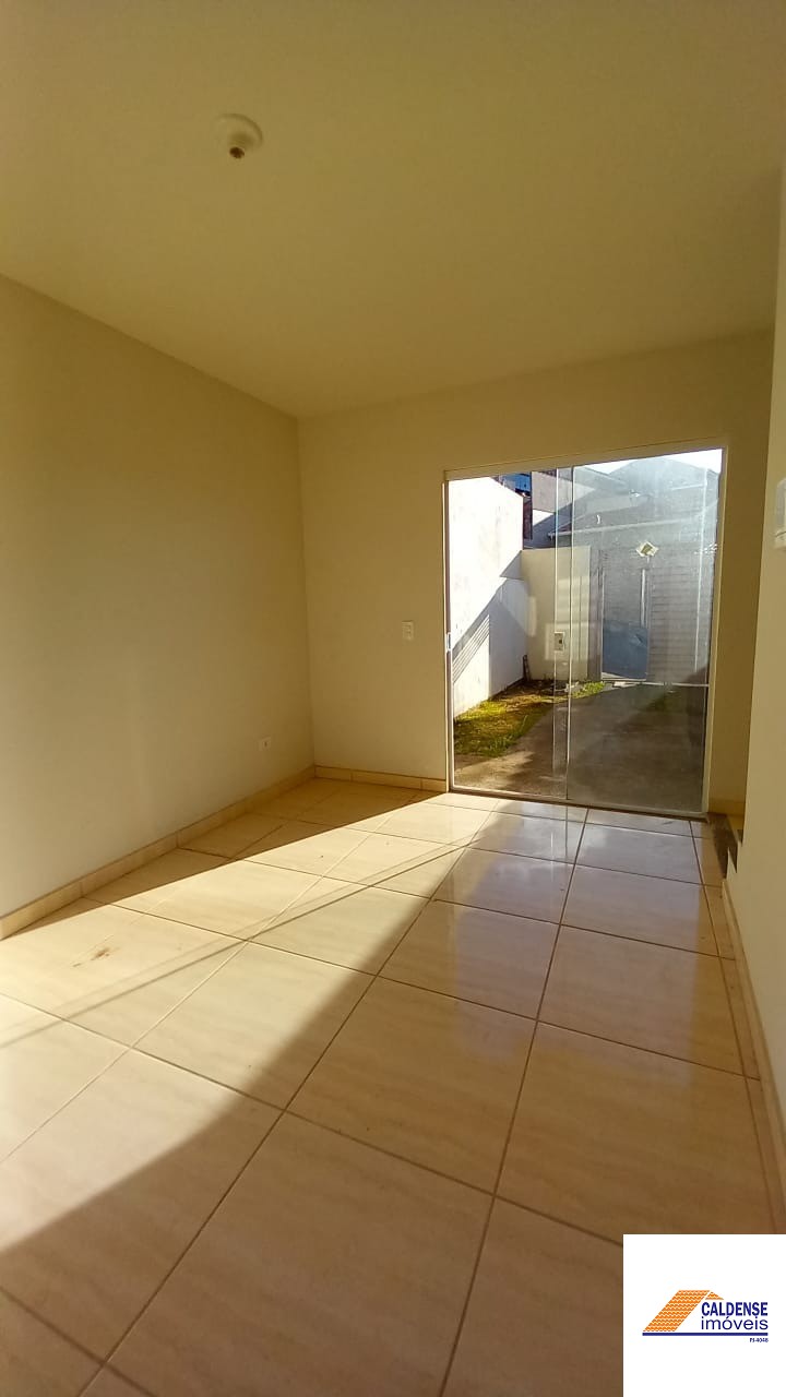 Casa à venda com 2 quartos, 90m² - Foto 5