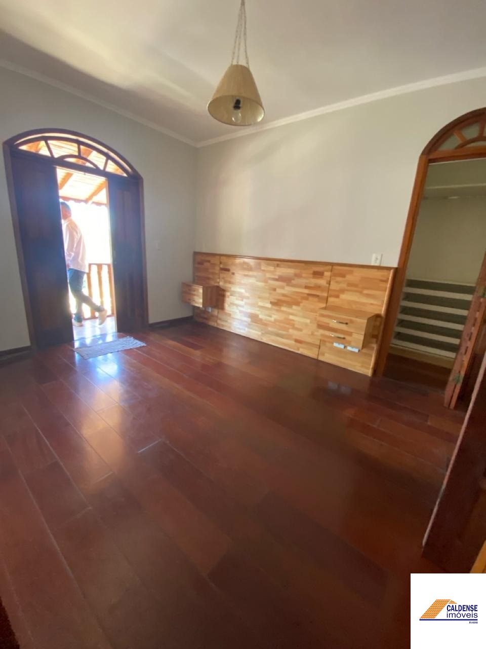 Casa à venda com 3 quartos, 300m² - Foto 8