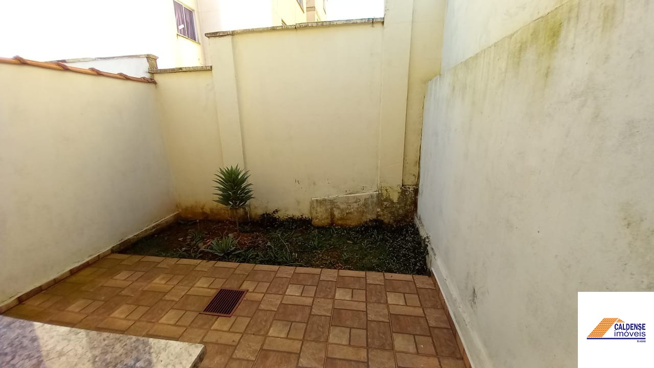 Casa à venda com 2 quartos, 90m² - Foto 8