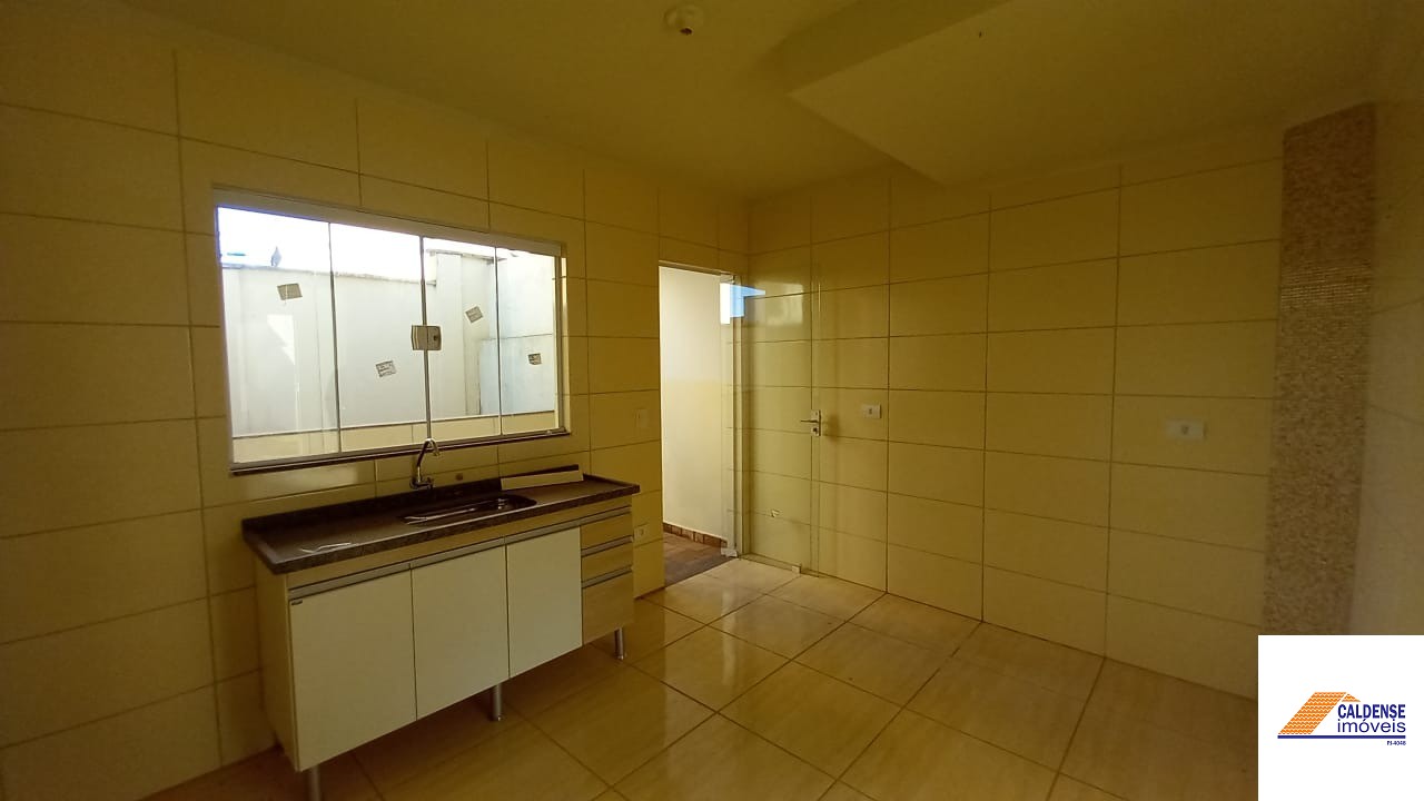 Casa à venda com 2 quartos, 90m² - Foto 2