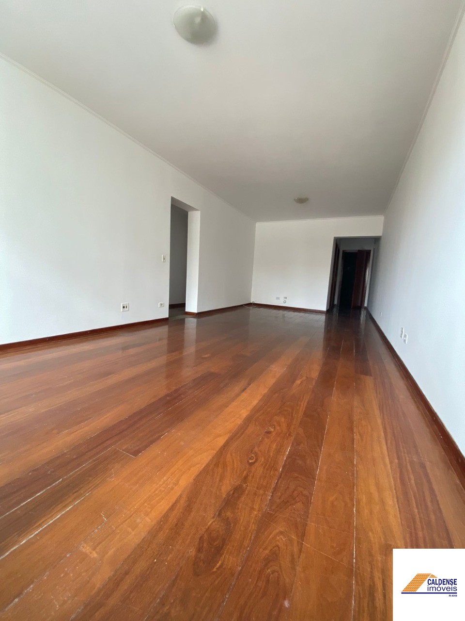 Apartamento à venda com 3 quartos, 110m² - Foto 3