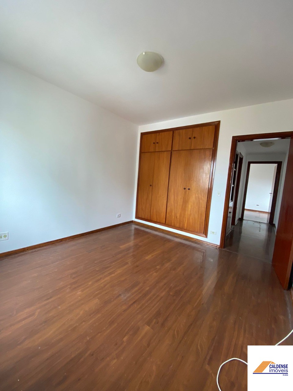 Apartamento à venda com 3 quartos, 110m² - Foto 4