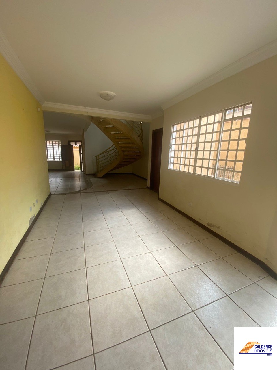 Casa à venda com 3 quartos, 222m² - Foto 8