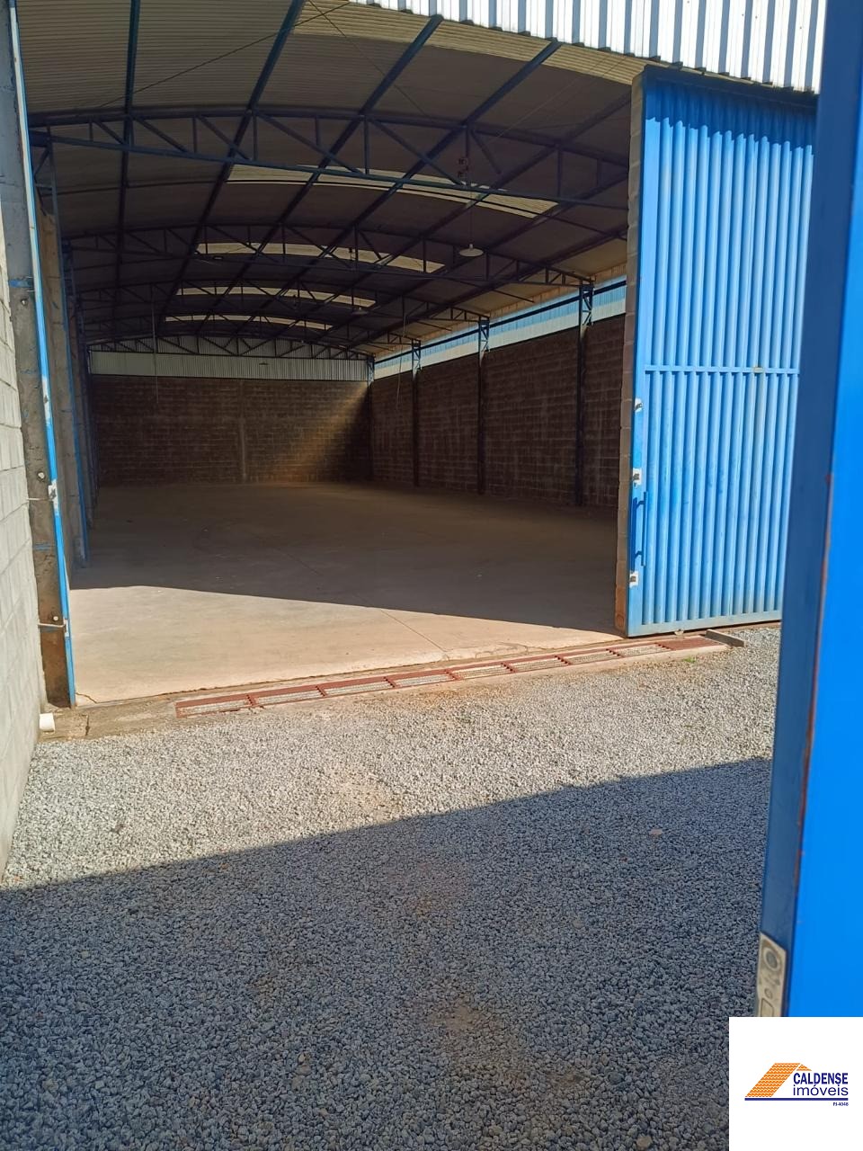 Depósito-Galpão-Armazém para alugar, 300m² - Foto 4