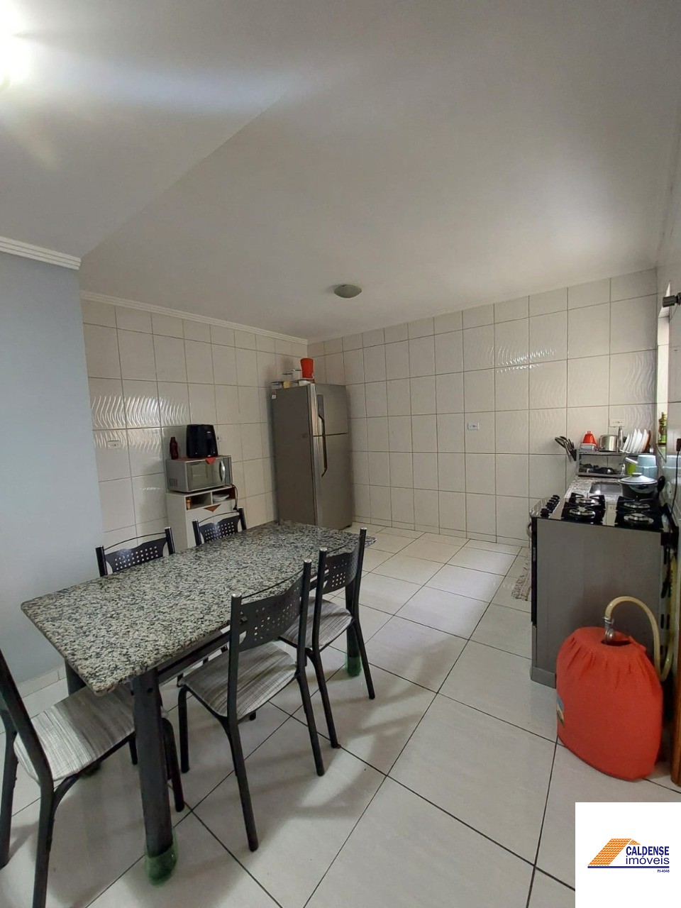 Apartamento à venda com 2 quartos, 80m² - Foto 2