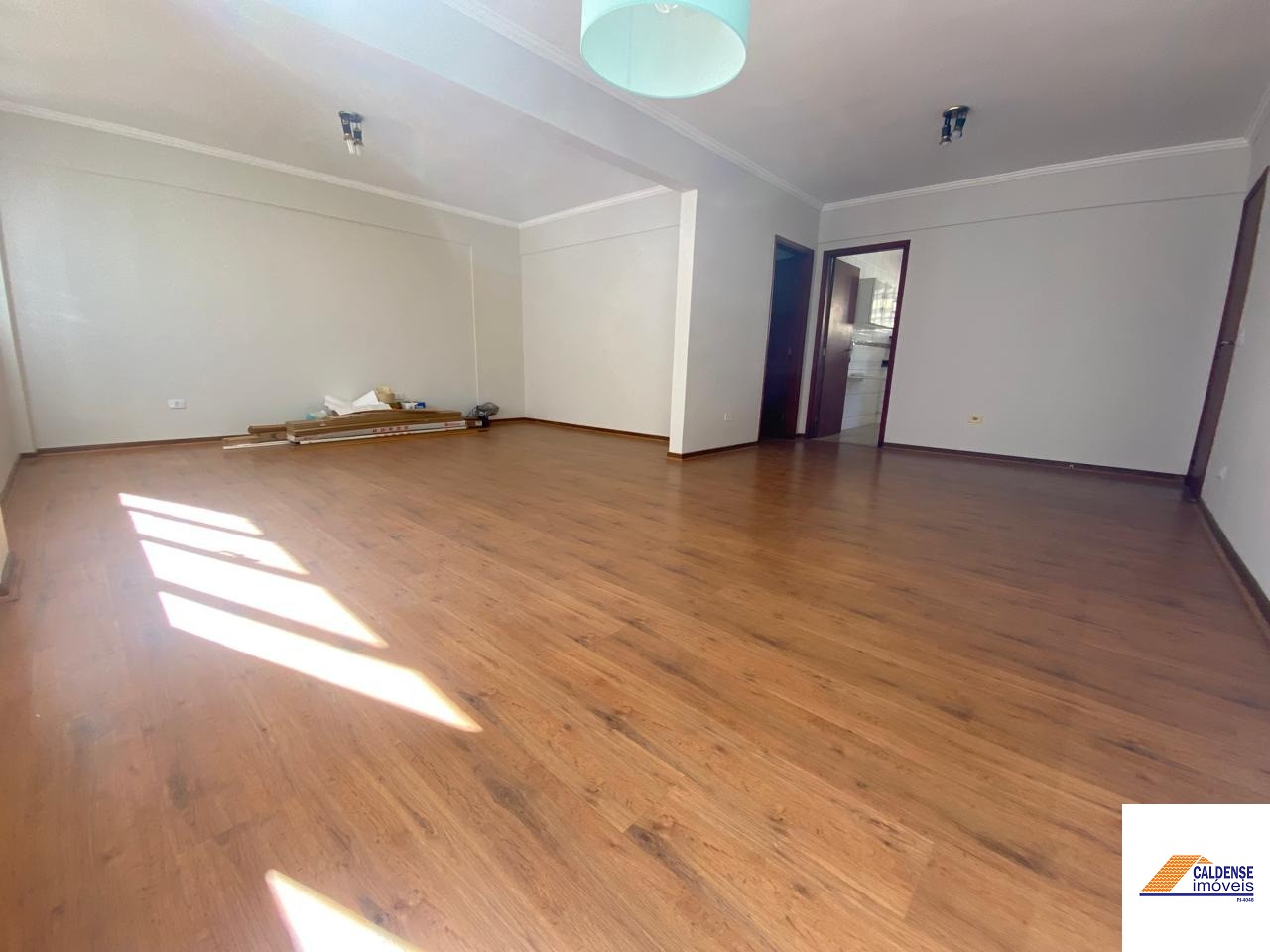 Apartamento à venda com 3 quartos, 135m² - Foto 4