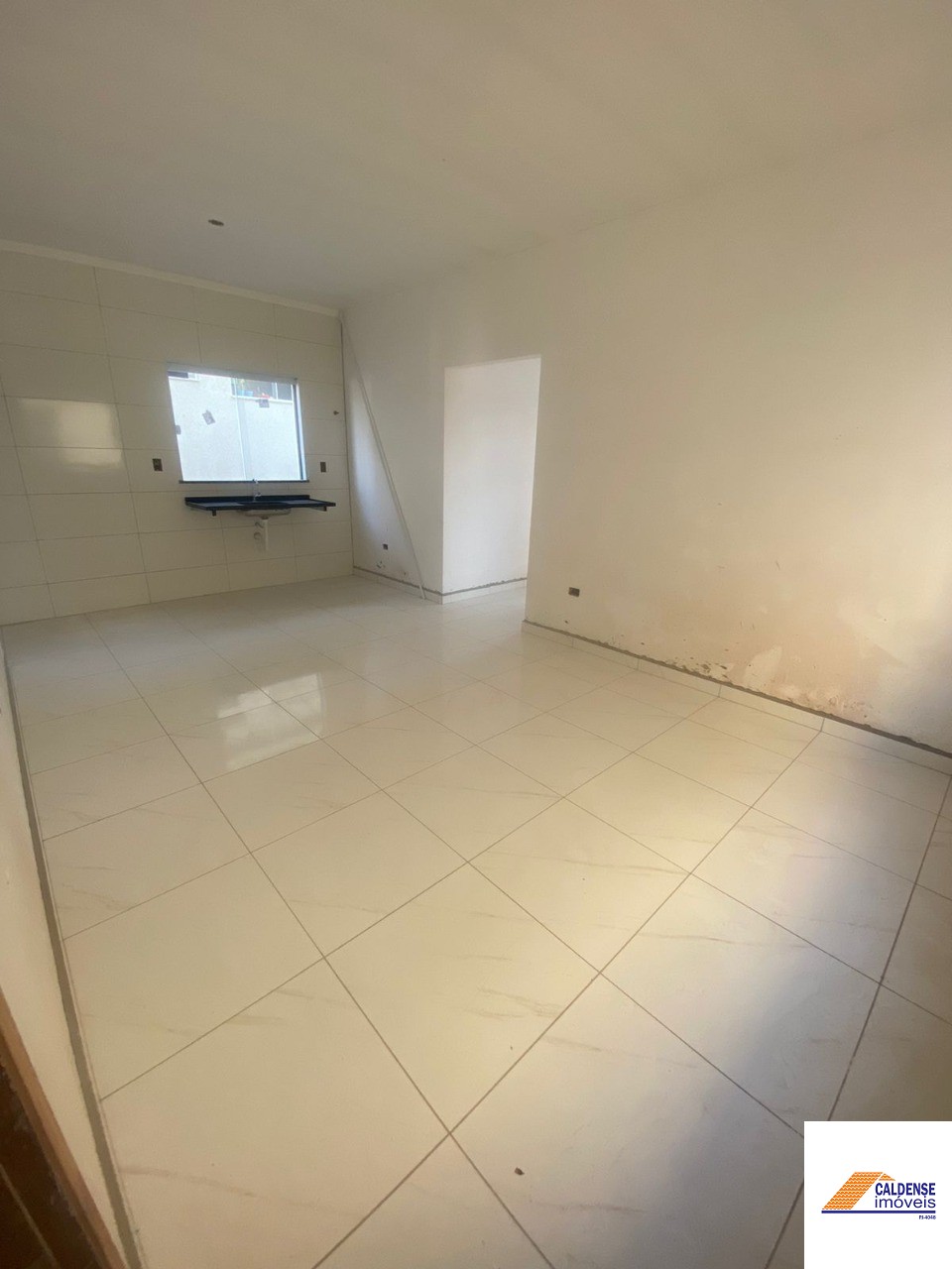 Apartamento à venda com 2 quartos, 60m² - Foto 2