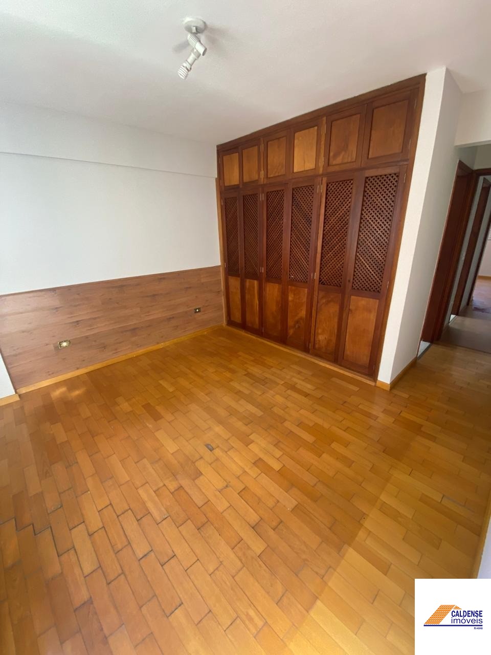 Apartamento à venda com 3 quartos, 135m² - Foto 7