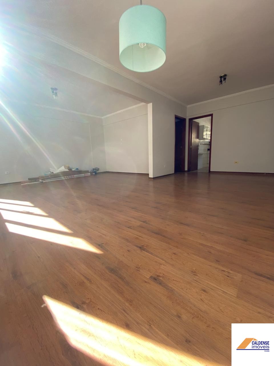 Apartamento à venda com 3 quartos, 135m² - Foto 3