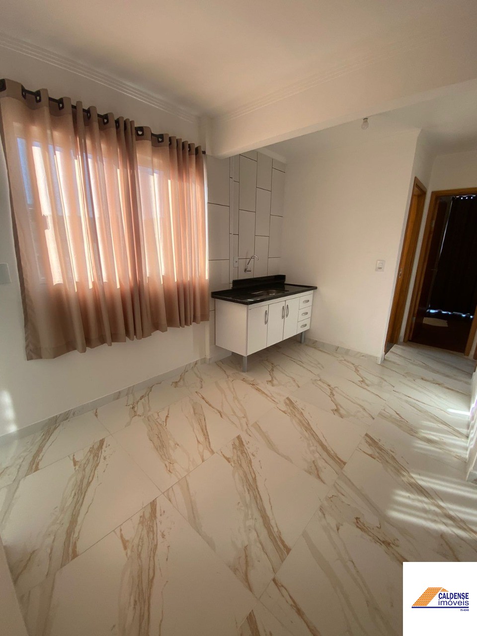 Apartamento à venda com 2 quartos, 65m² - Foto 3