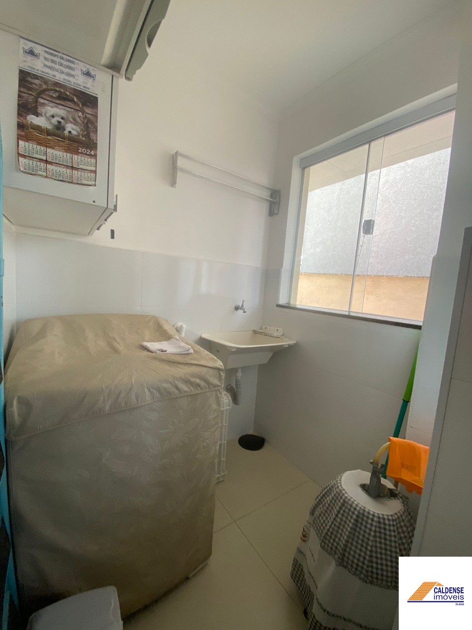 Apartamento à venda com 2 quartos, 64m² - Foto 4