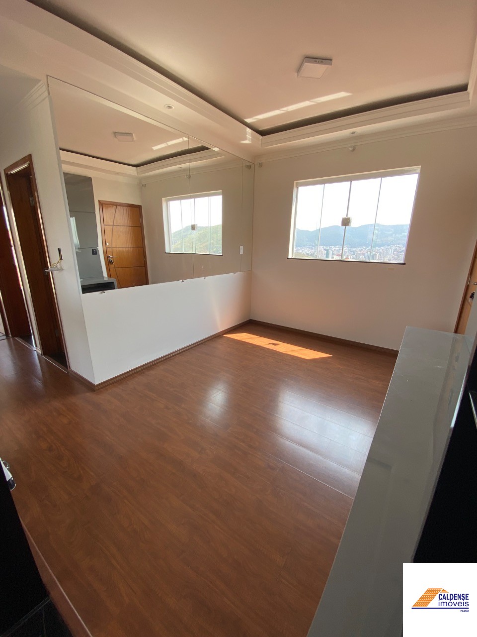 Apartamento para alugar com 2 quartos, 65m² - Foto 4