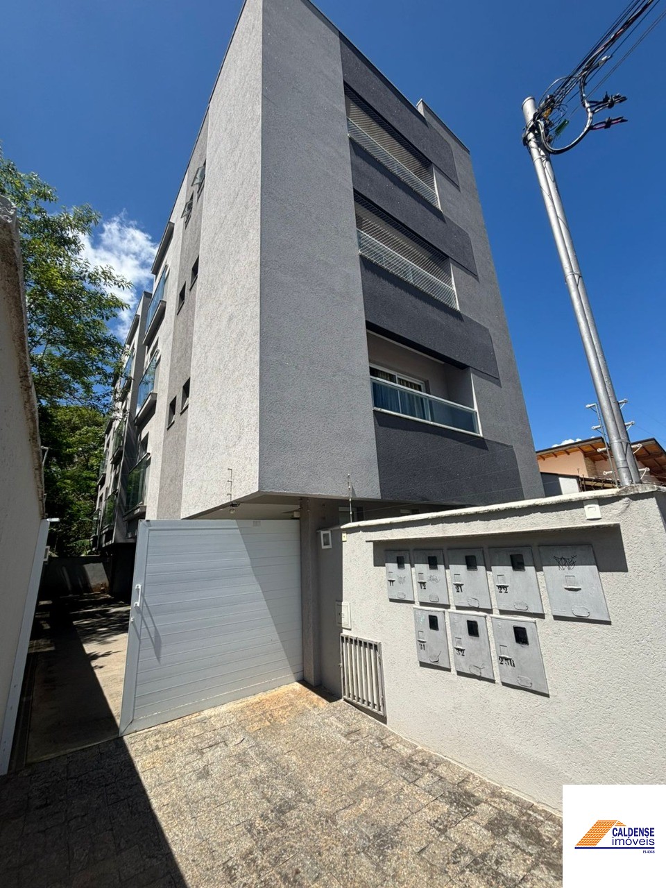 Apartamento à venda com 2 quartos, 62m² - Foto 1