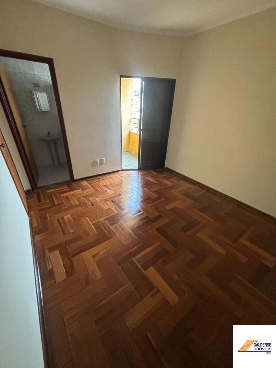 Apartamento para alugar com 2 quartos, 65m² - Foto 8