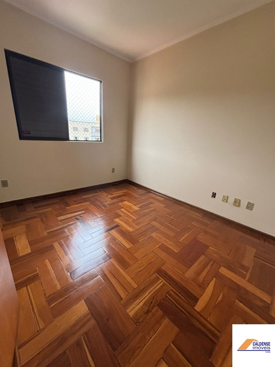 Apartamento para alugar com 2 quartos, 65m² - Foto 11