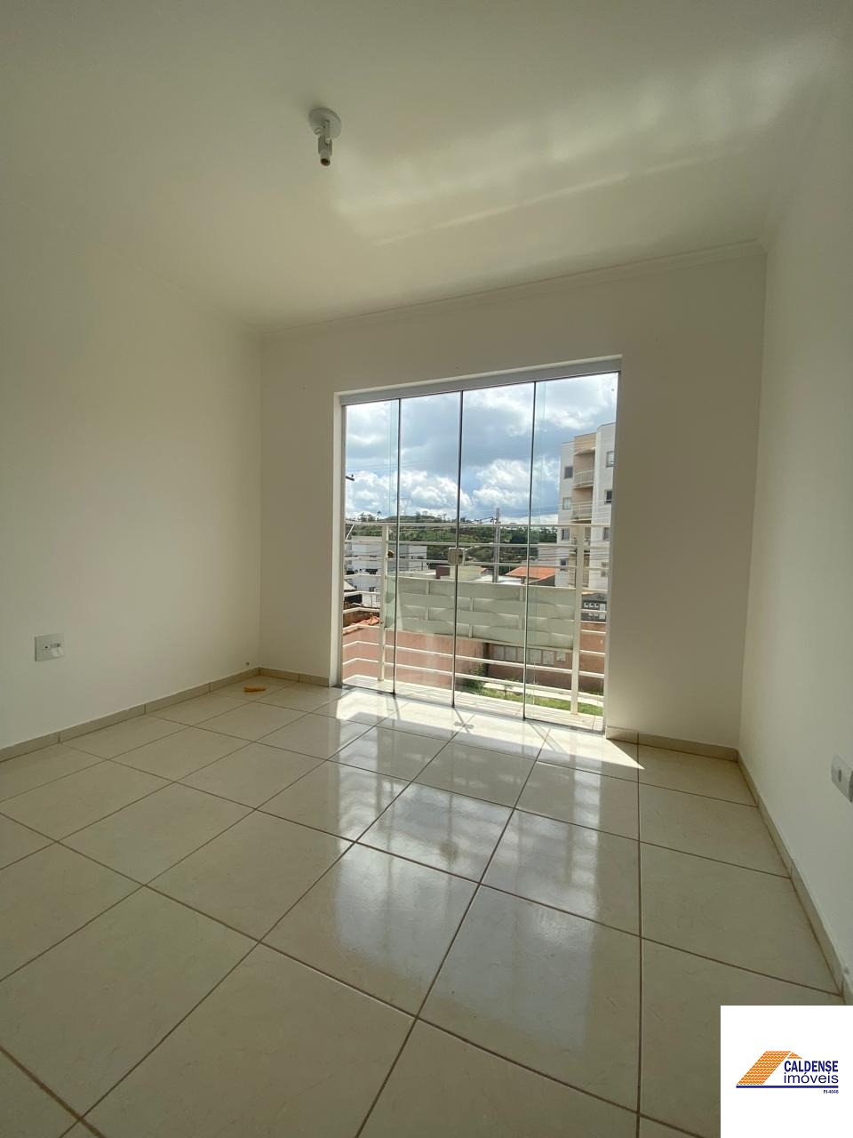 Apartamento para alugar com 2 quartos, 80m² - Foto 4