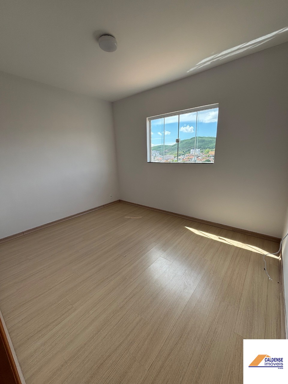 Apartamento à venda com 2 quartos, 64m² - Foto 8