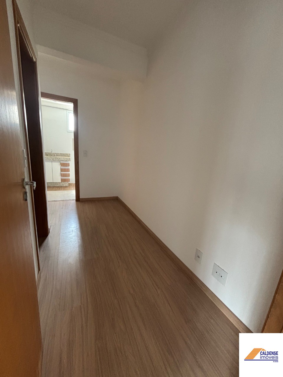 Apartamento à venda com 2 quartos, 62m² - Foto 5