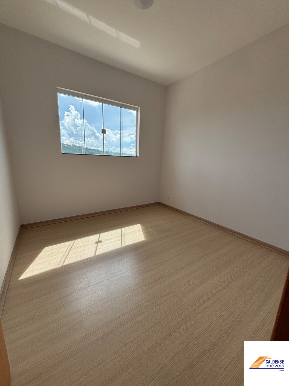 Apartamento à venda com 2 quartos, 64m² - Foto 7