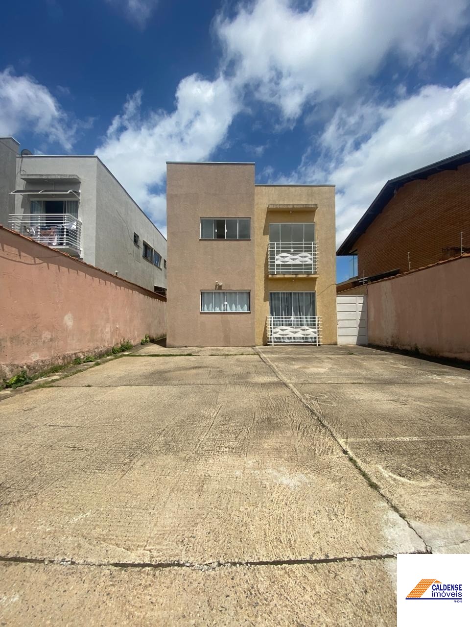 Apartamento para alugar com 2 quartos, 80m² - Foto 1