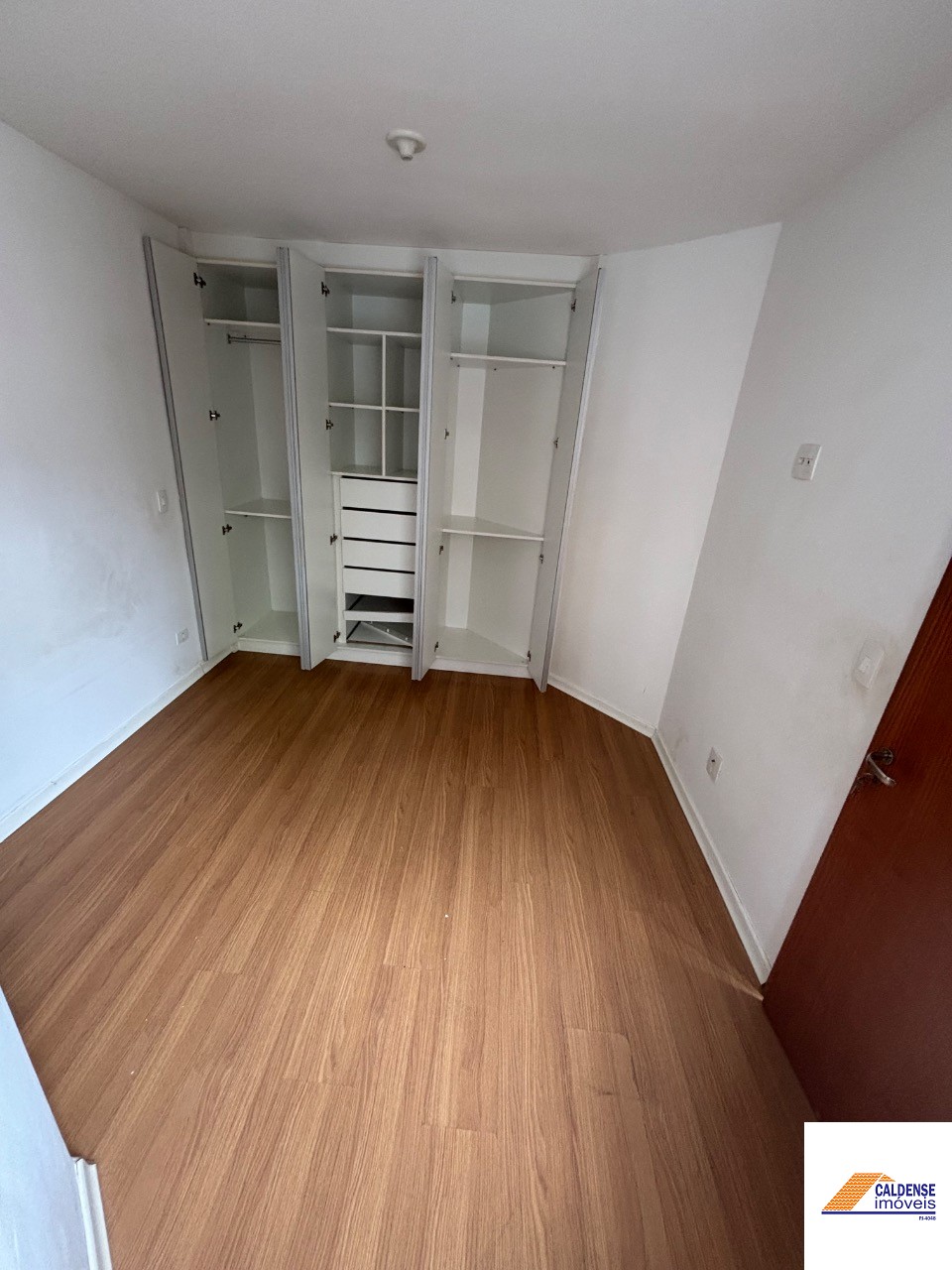 Apartamento à venda com 1 quarto, 33m² - Foto 3