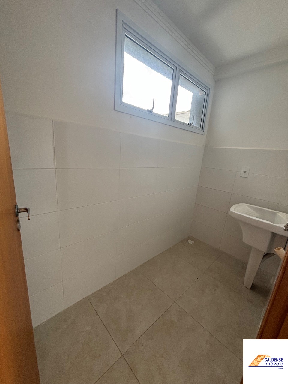 Apartamento à venda com 2 quartos, 62m² - Foto 3