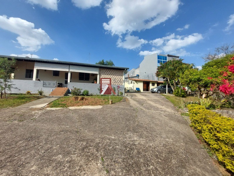 Chácara a venda em Jundiaí-SP, condomínio aberto Vista Alegre.