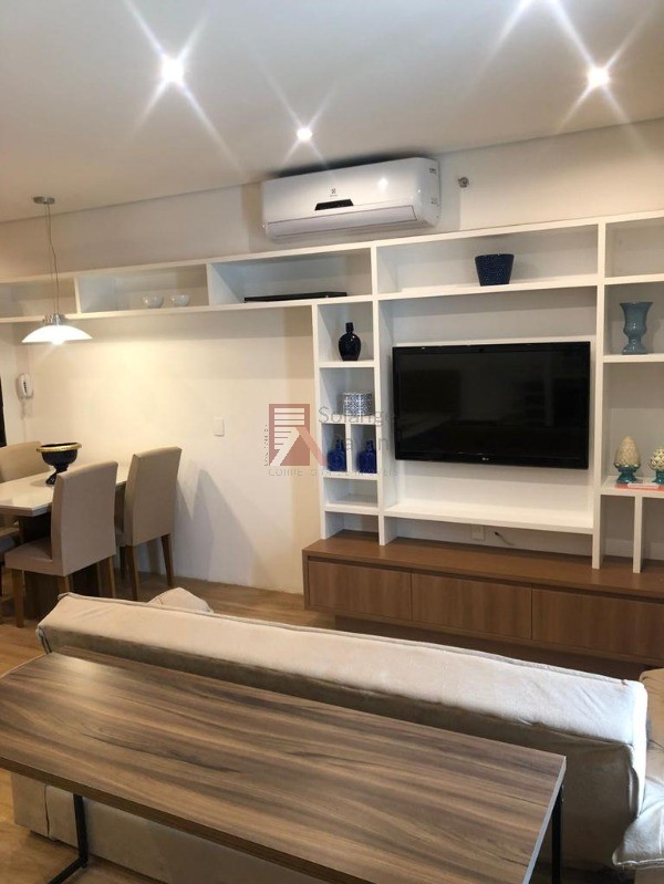 Flat Línea Home Style 44 m² com 01 suíte e 01 lavabo, todo equipado, inclusive com duas tv, micro-ondas, geladeira e cooktop, cama queen , 01 vaga de