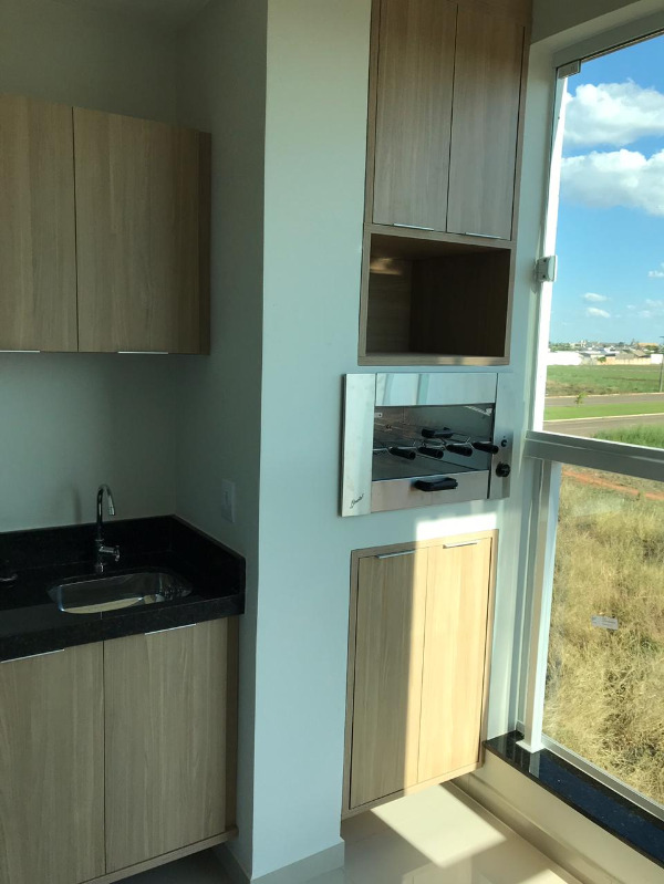 Apartamento à venda com 2 quartos, 75m² - Foto 3