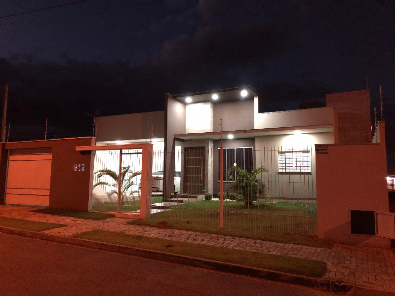 Casa à venda com 3 quartos, 200m² - Foto 22