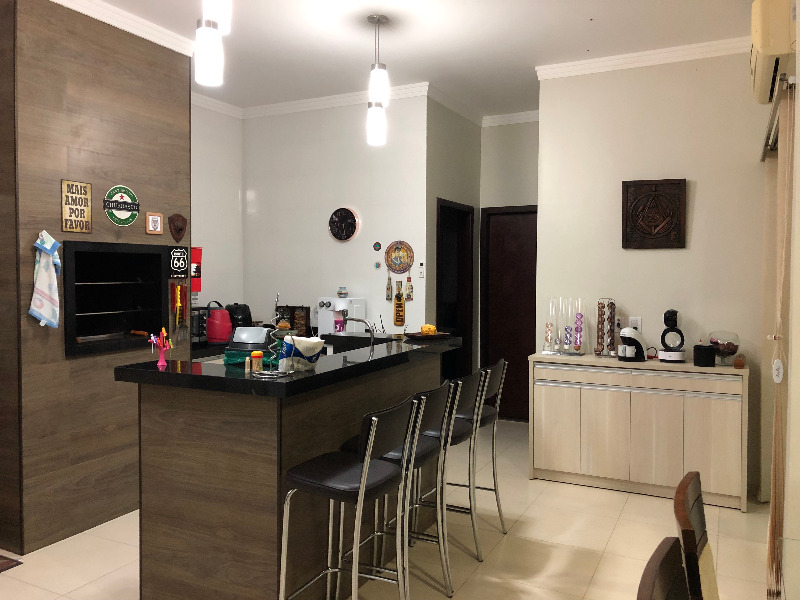 Casa à venda com 3 quartos, 200m² - Foto 27