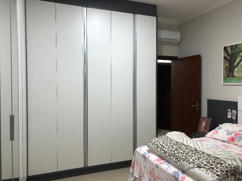 Casa à venda com 3 quartos, 200m² - Foto 45