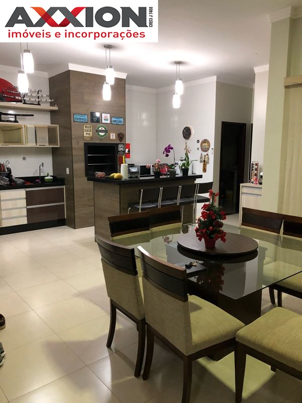 Casa à venda com 3 quartos, 200m² - Foto 156