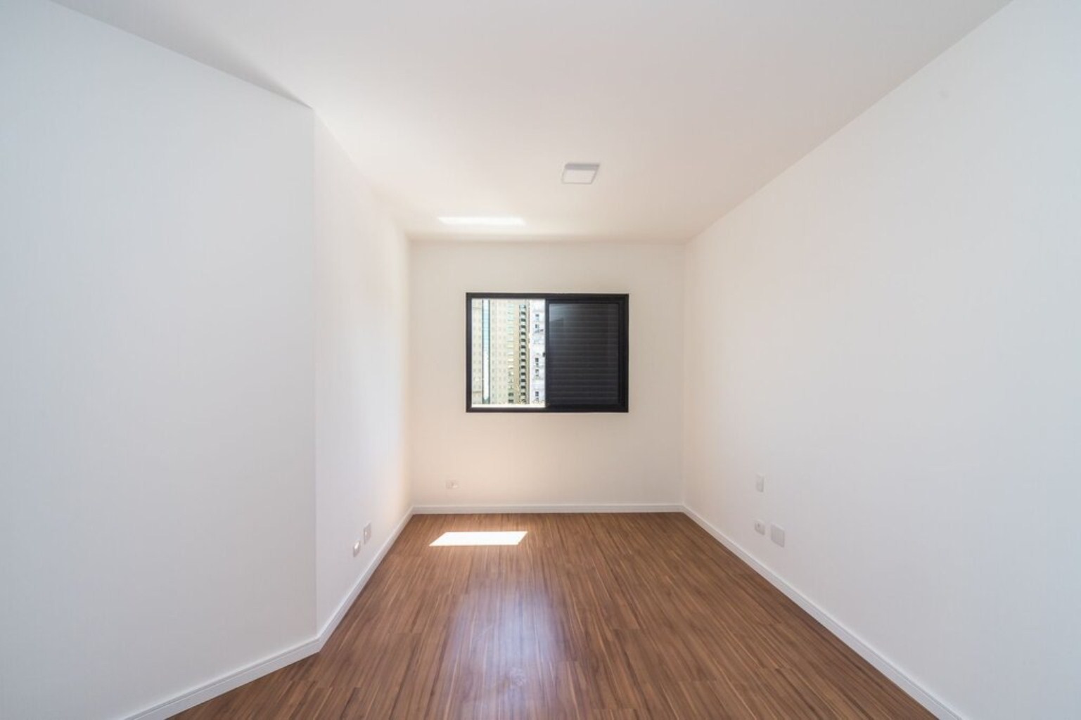 Apartamento à venda com 3 quartos, 112m² - Foto 9