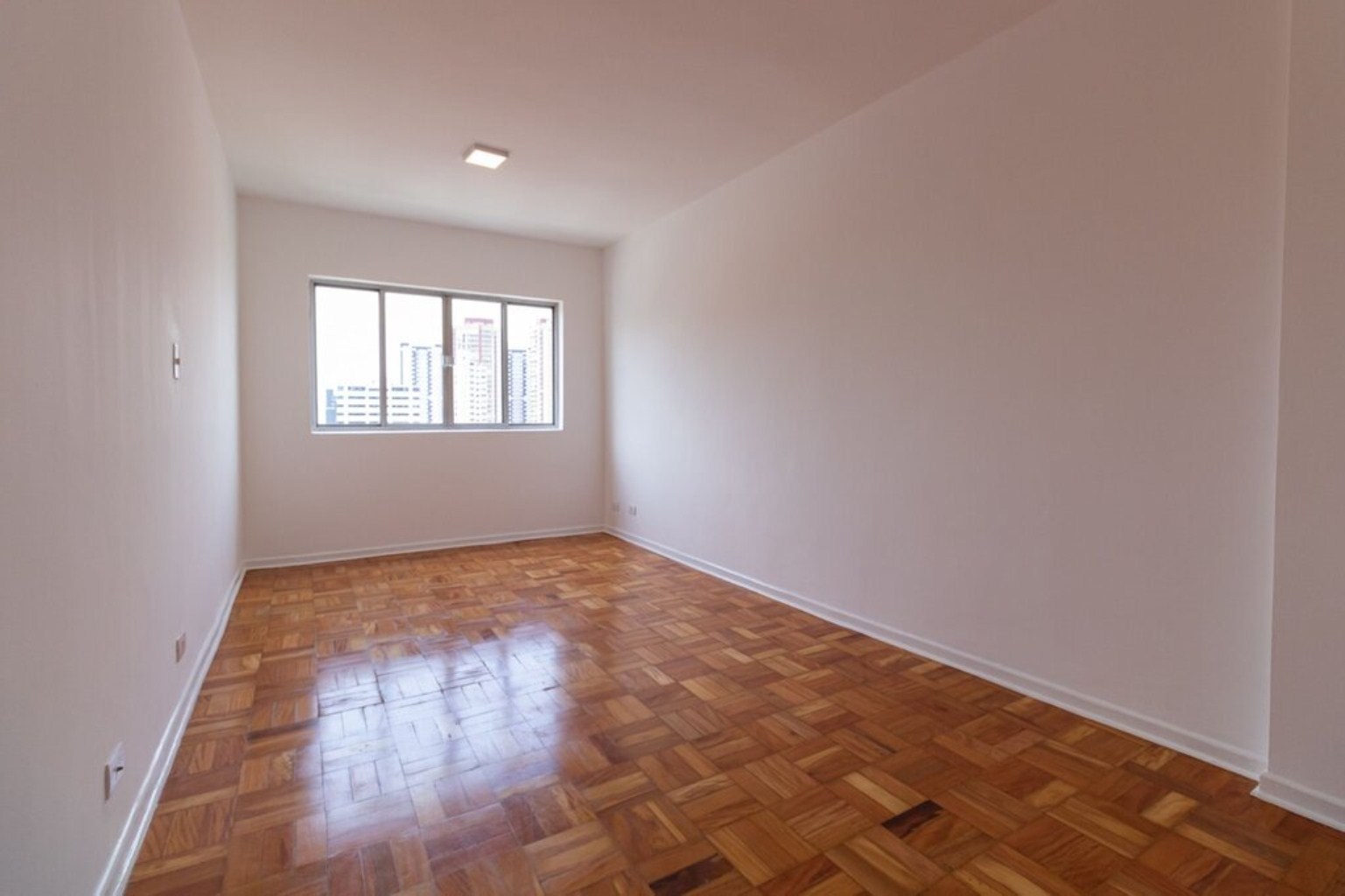 Apartamento à venda com 1 quarto, 38m² - Foto 1