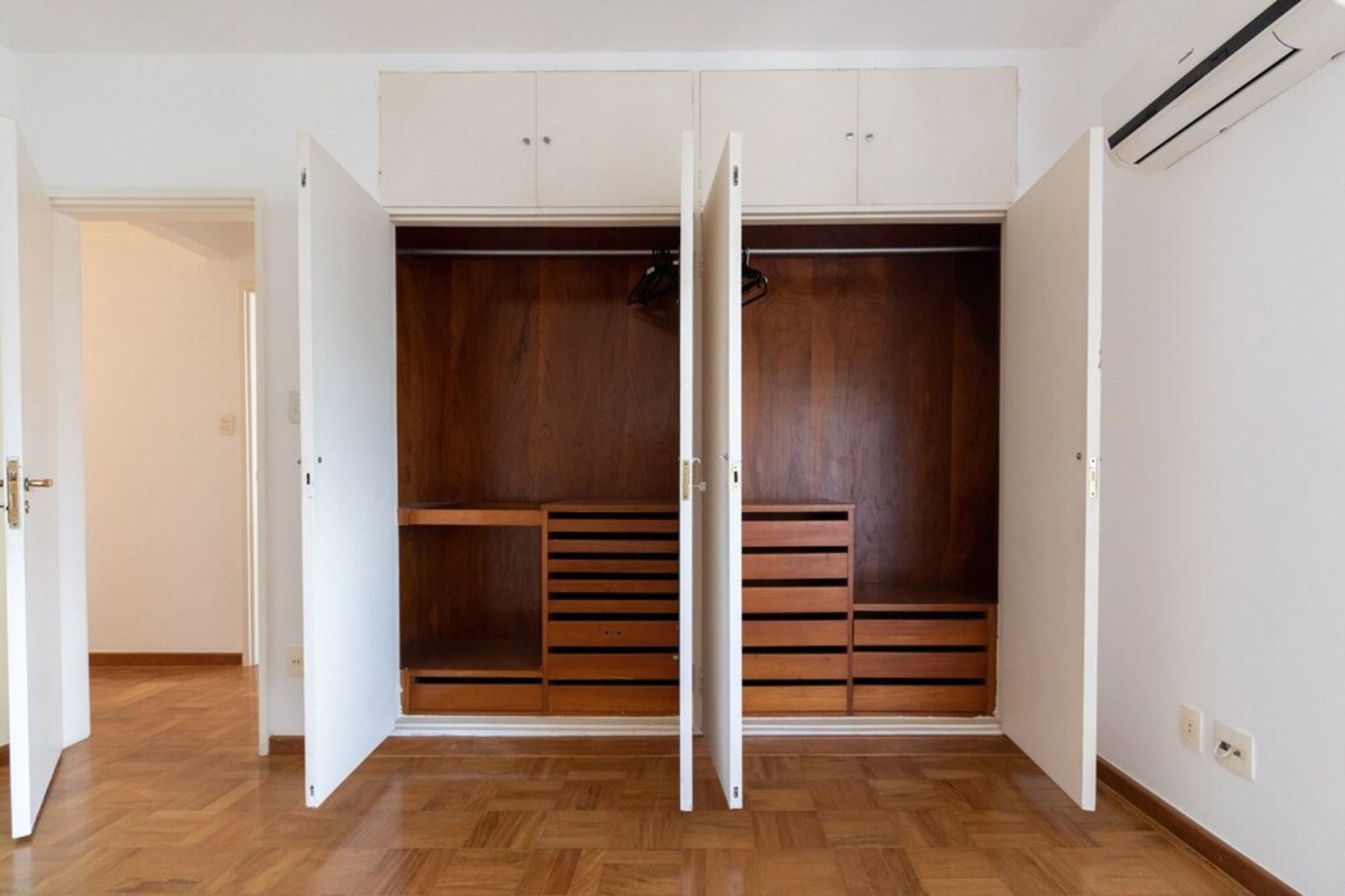 Apartamento à venda com 3 quartos, 140m² - Foto 53