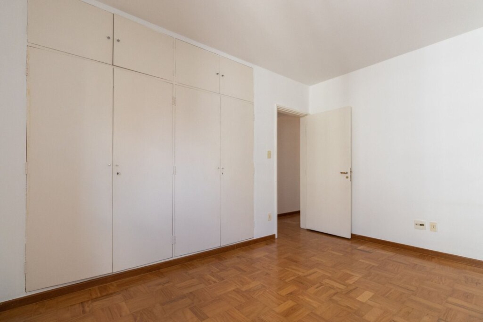 Apartamento à venda com 3 quartos, 140m² - Foto 47