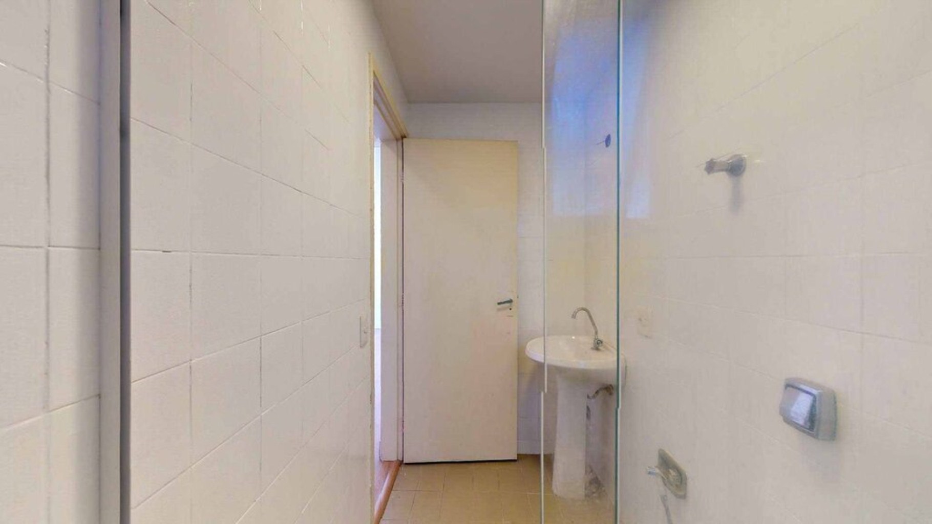 Apartamento à venda com 2 quartos, 64m² - Foto 4