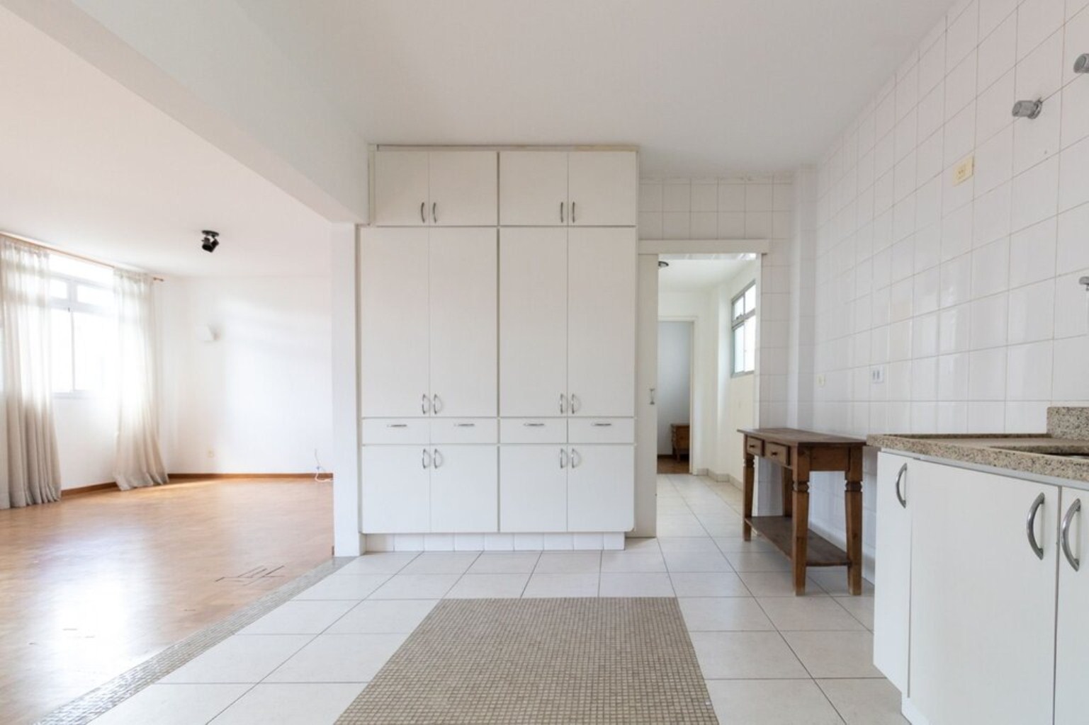 Apartamento à venda com 3 quartos, 140m² - Foto 17