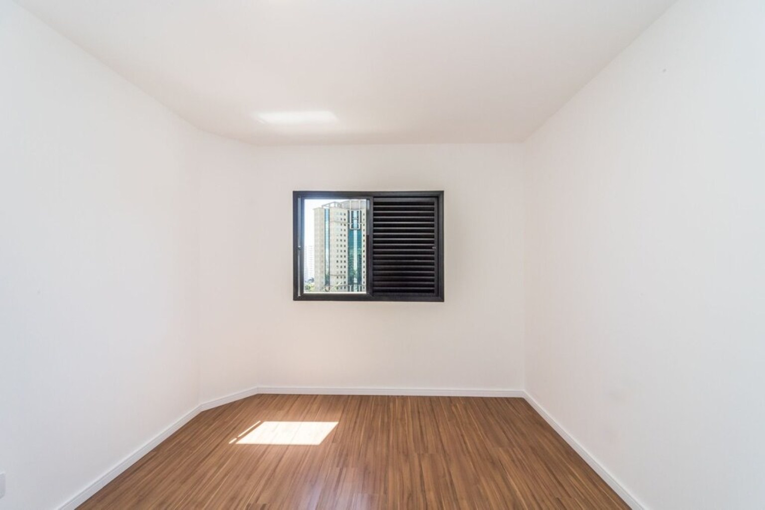 Apartamento à venda com 3 quartos, 112m² - Foto 8