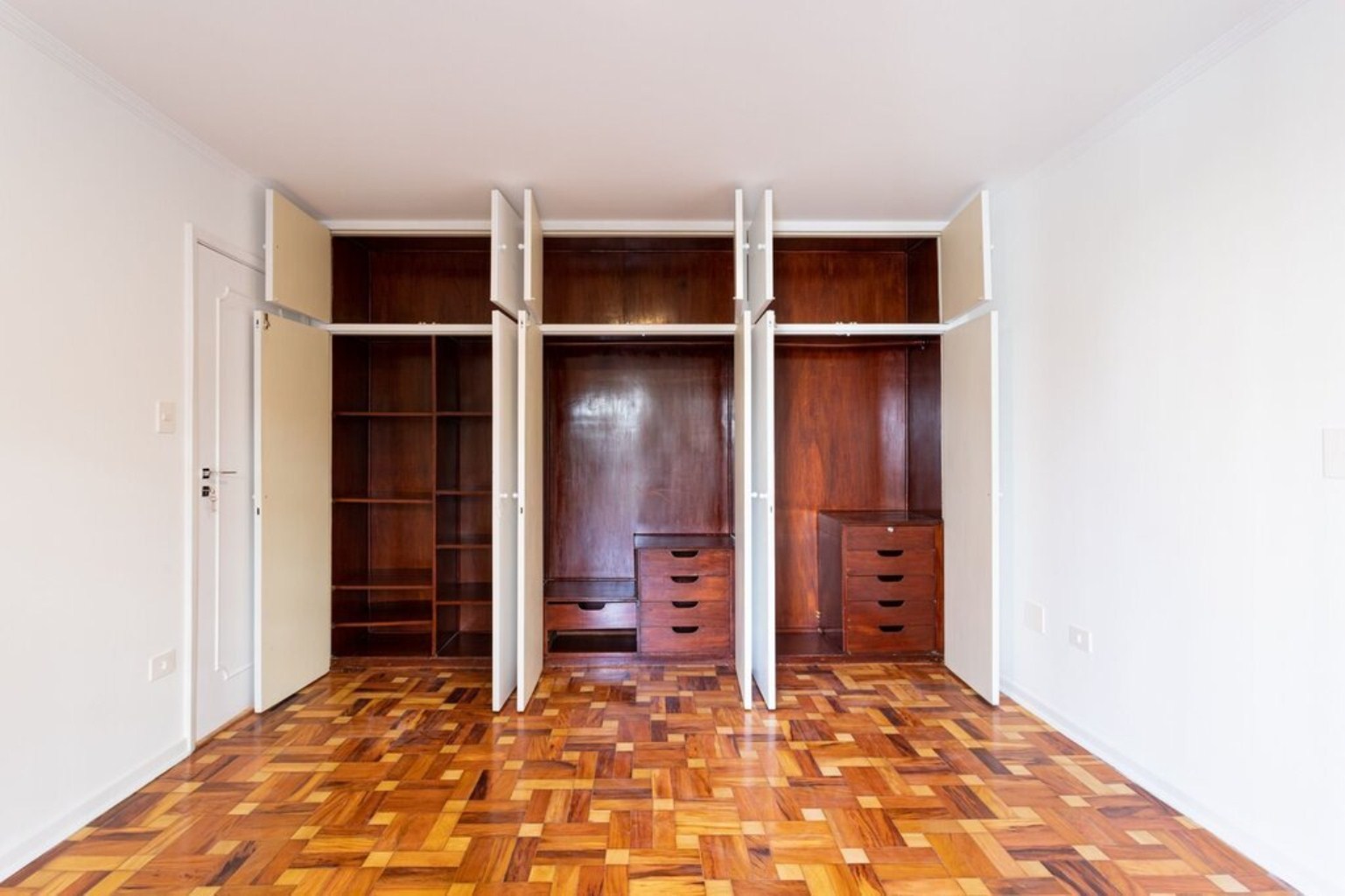 Apartamento à venda com 3 quartos, 125m² - Foto 34