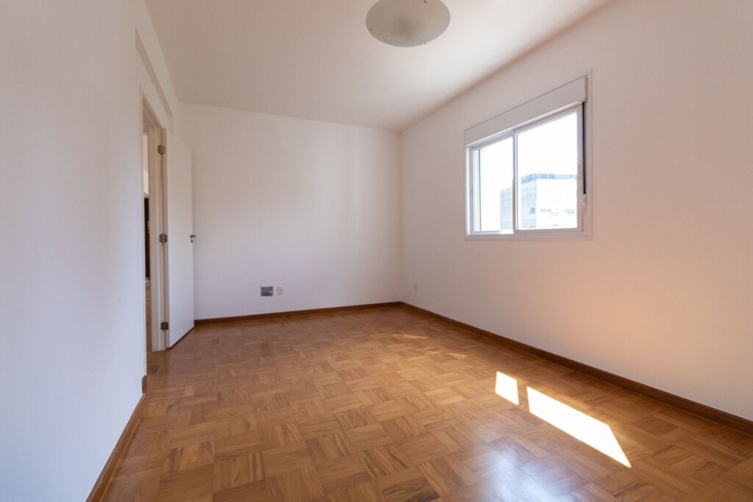 Apartamento à venda com 3 quartos, 140m² - Foto 45