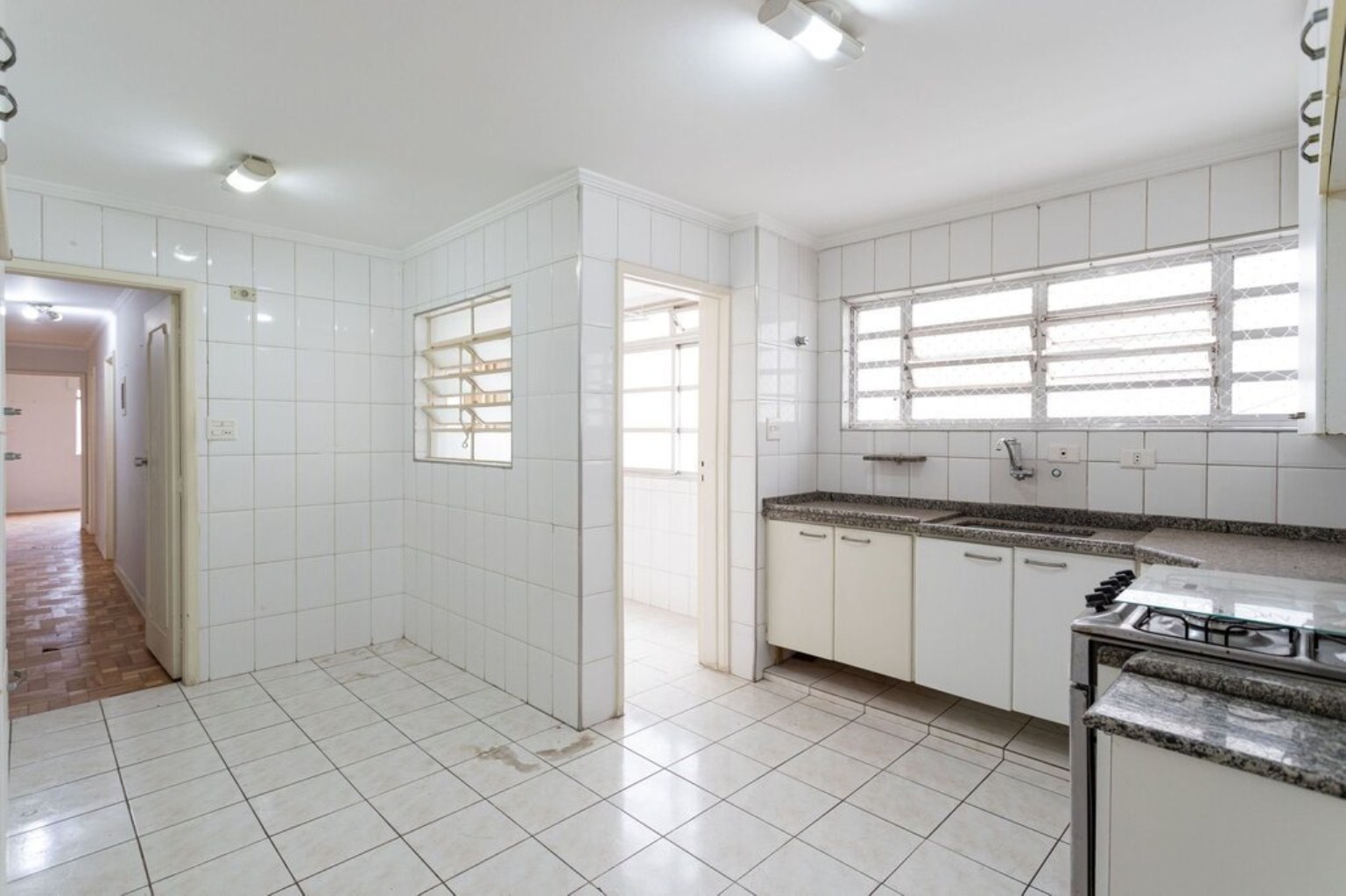 Apartamento à venda com 3 quartos, 125m² - Foto 13