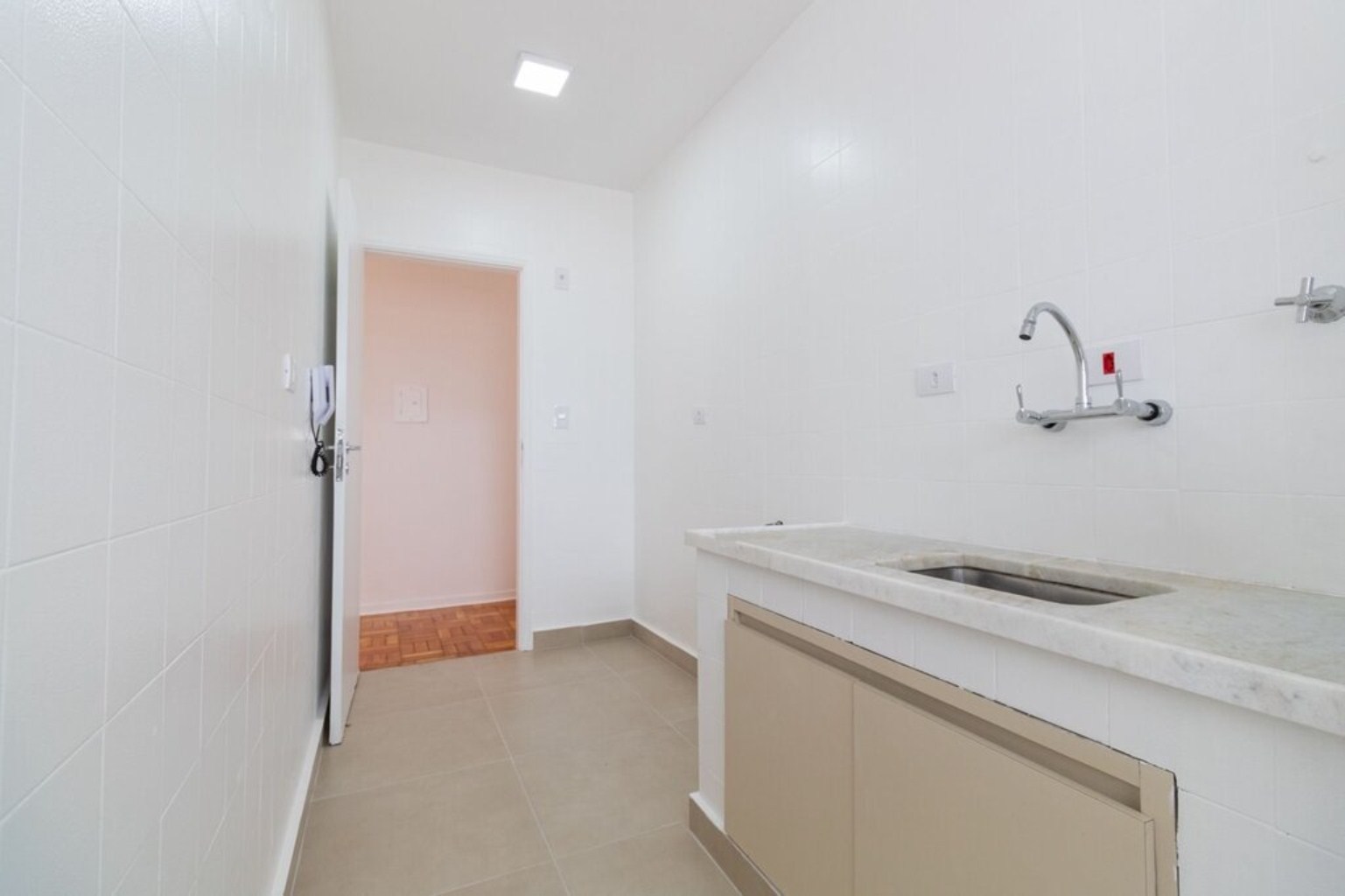 Apartamento à venda com 1 quarto, 38m² - Foto 7