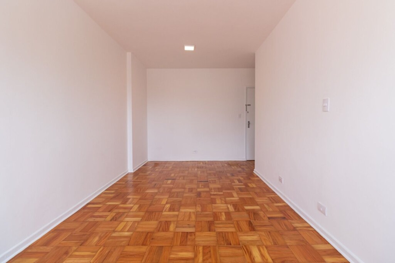 Apartamento à venda com 1 quarto, 38m² - Foto 13