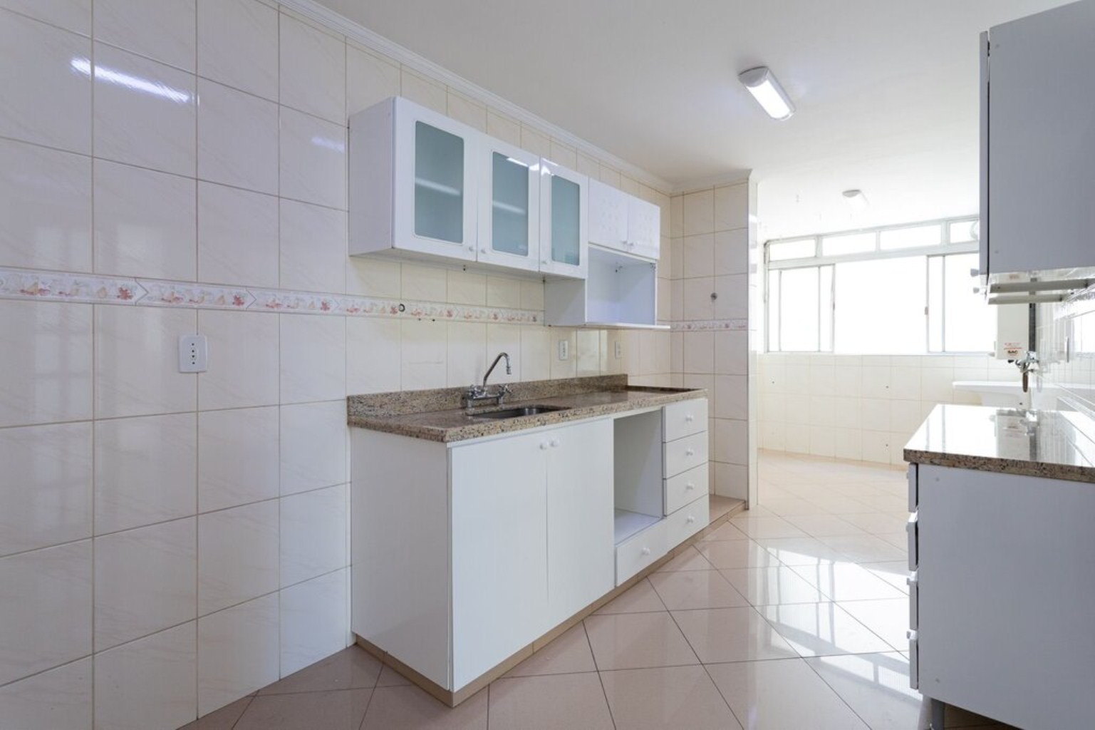 Apartamento à venda com 3 quartos, 98m² - Foto 16