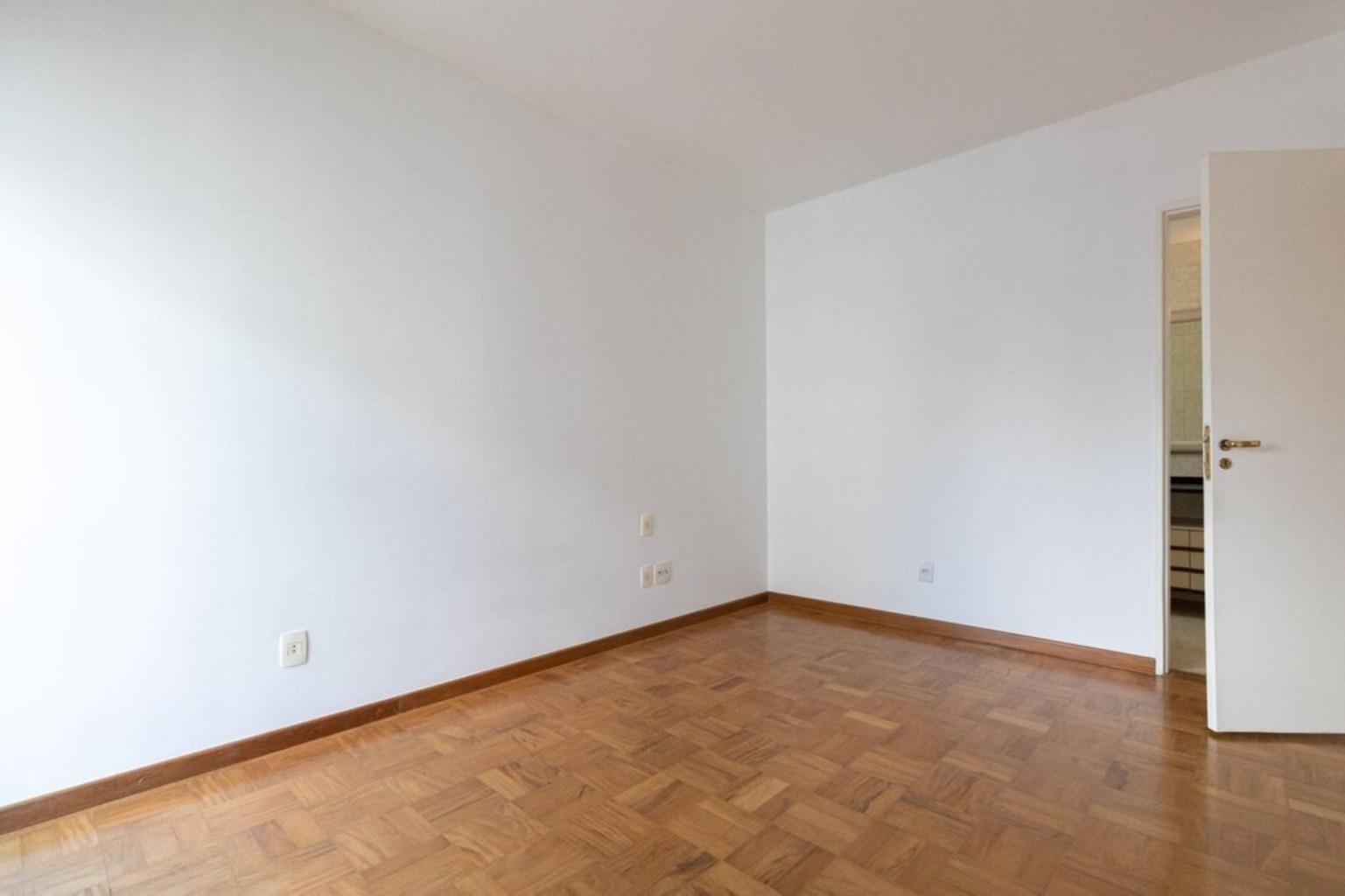 Apartamento à venda com 3 quartos, 140m² - Foto 35