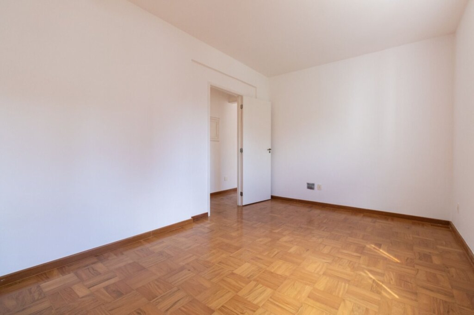 Apartamento à venda com 3 quartos, 140m² - Foto 37